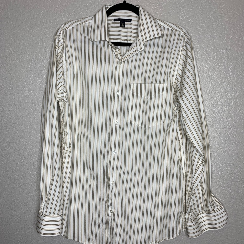 Banana Republic Long Sleeved Casual Button Down